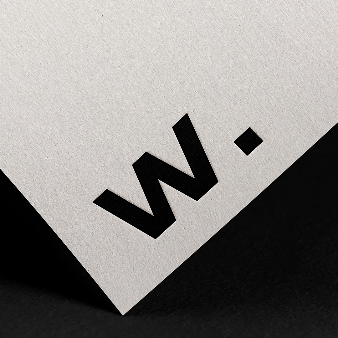 Willya schwarzes, geprägtes Supersign auf weißem Briefbogen